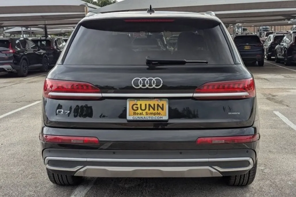 2022 Audi Q7 Premium photo 1