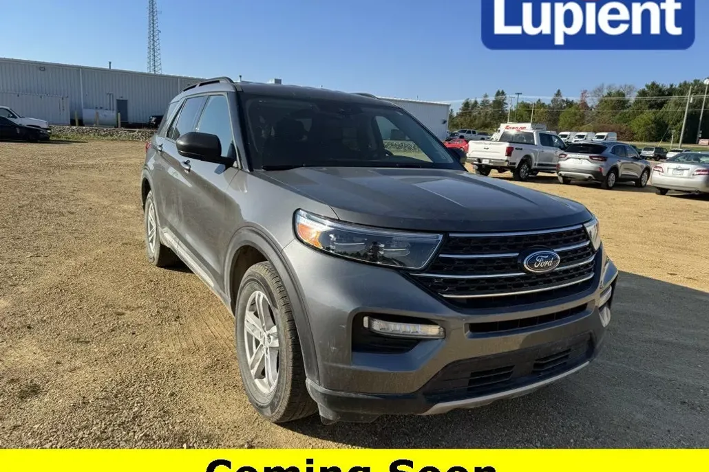2023 Ford Explorer XLT photo 1