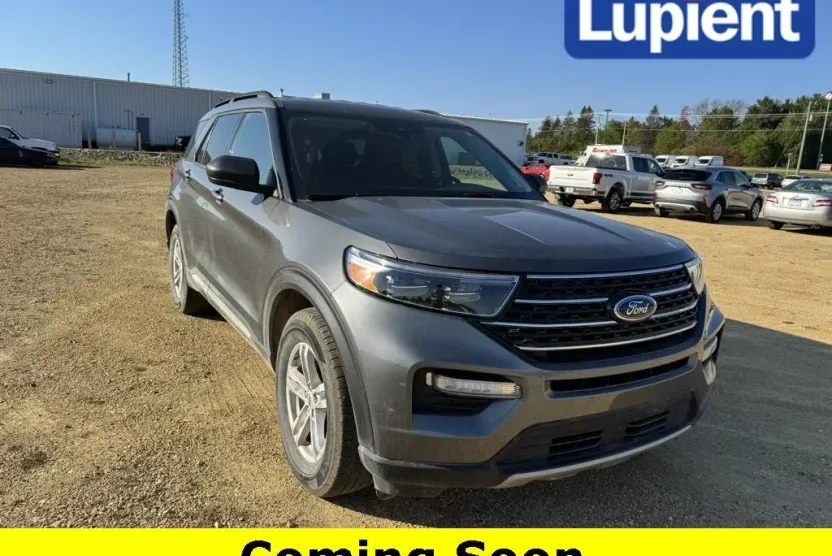 2023 Ford Explorer XLT photo 1