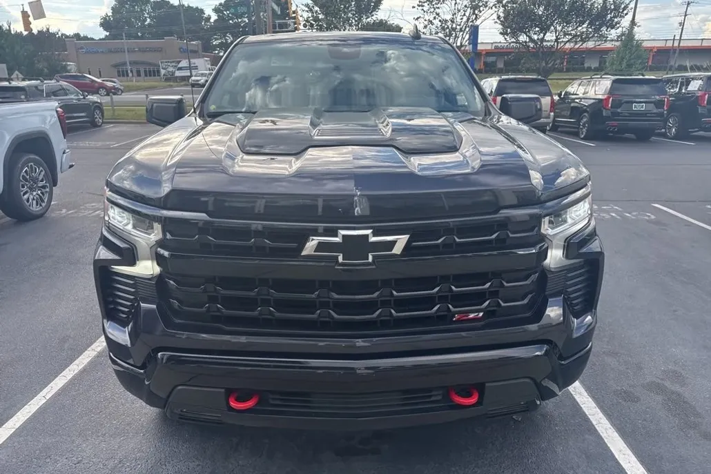 2023 Chevrolet Silverado 1500 LT Trail Boss photo 1