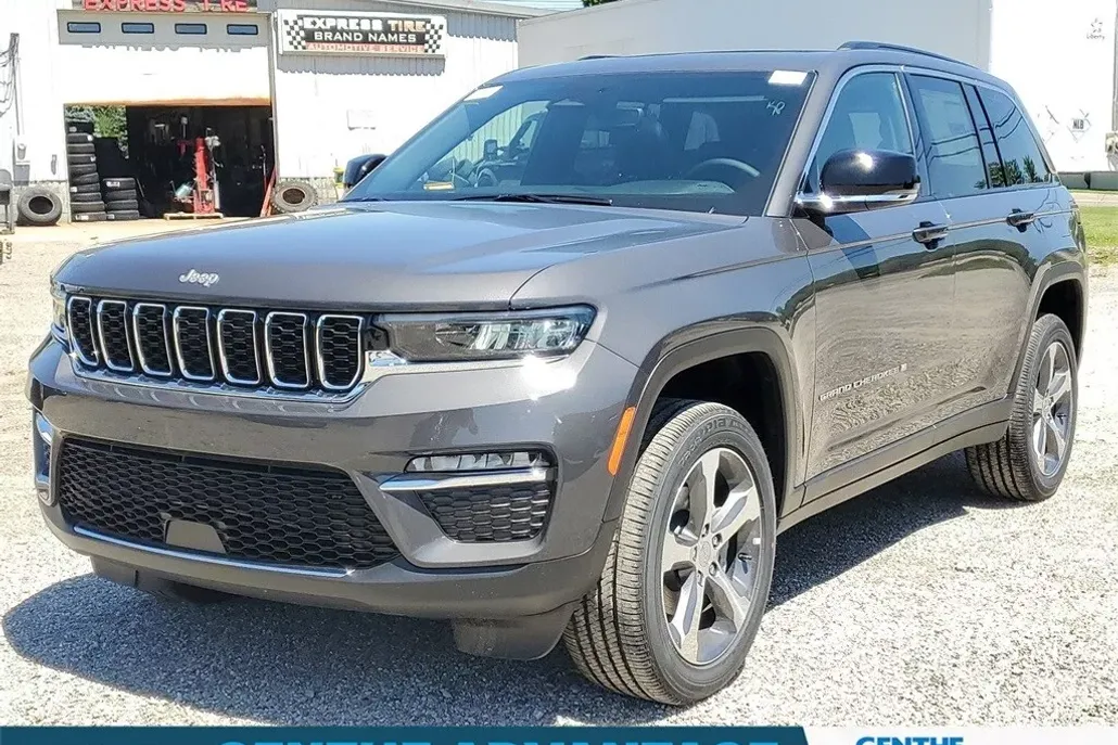 2024 Jeep Grand Cherokee Limited photo 1