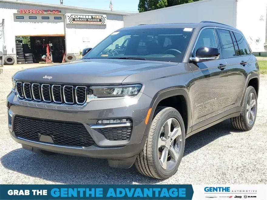 2024 Jeep Grand Cherokee Limited photo 1