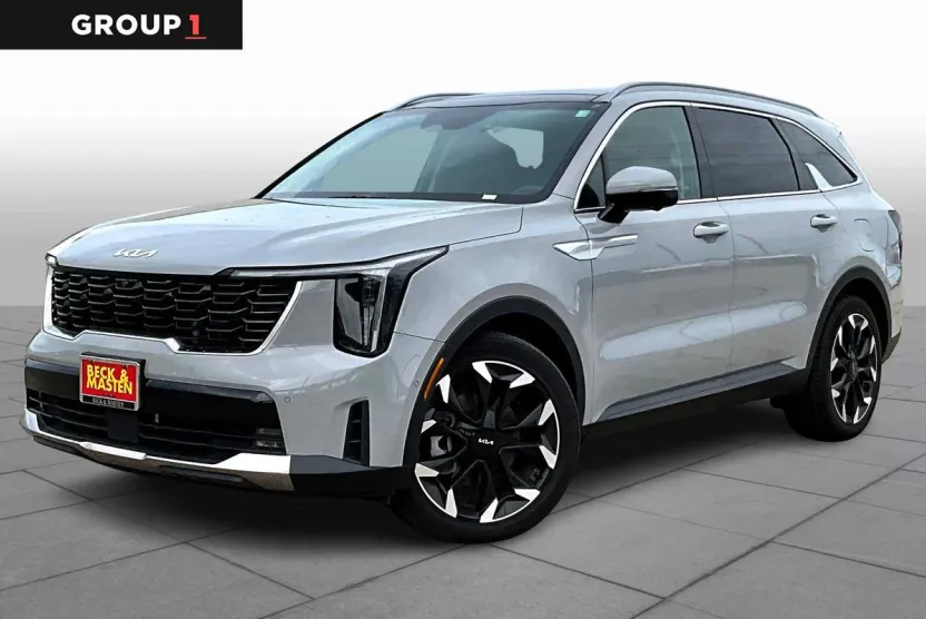 2025 Kia Sorento SX photo 1