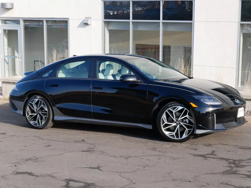 2023 Hyundai Ioniq 6 SEL photo 1