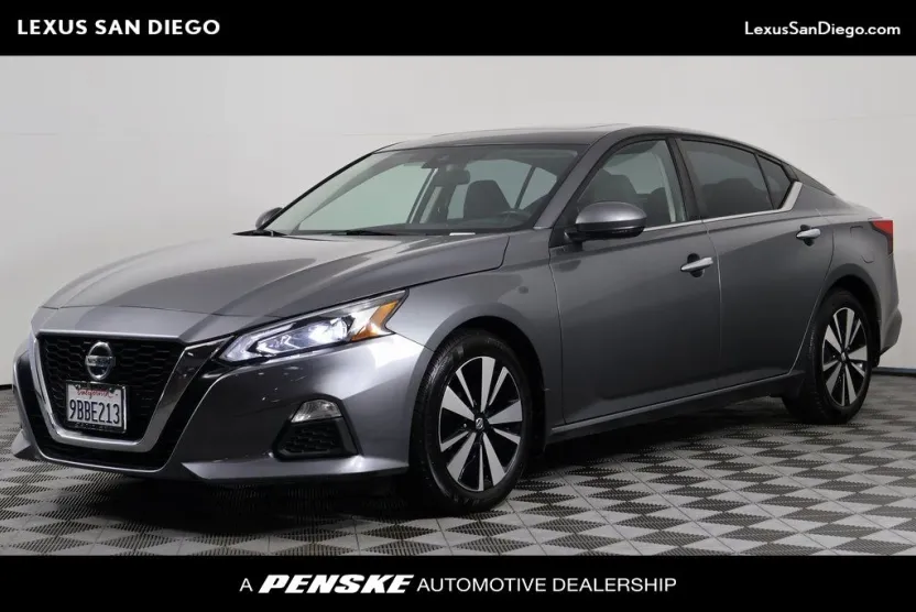 2022 Nissan Altima 2.5 SV photo 1
