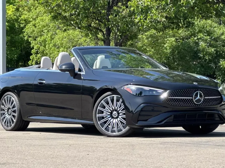 2024 Mercedes Benz CLE 450 4MATIC photo 1