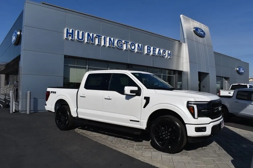 2025 Ford F-150 Lariat photo 1