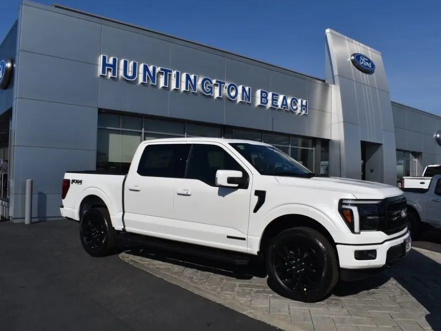 2025 Ford F-150 Lariat photo 1