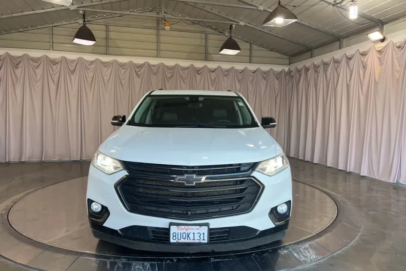 2021 Chevrolet Traverse Premier photo 1
