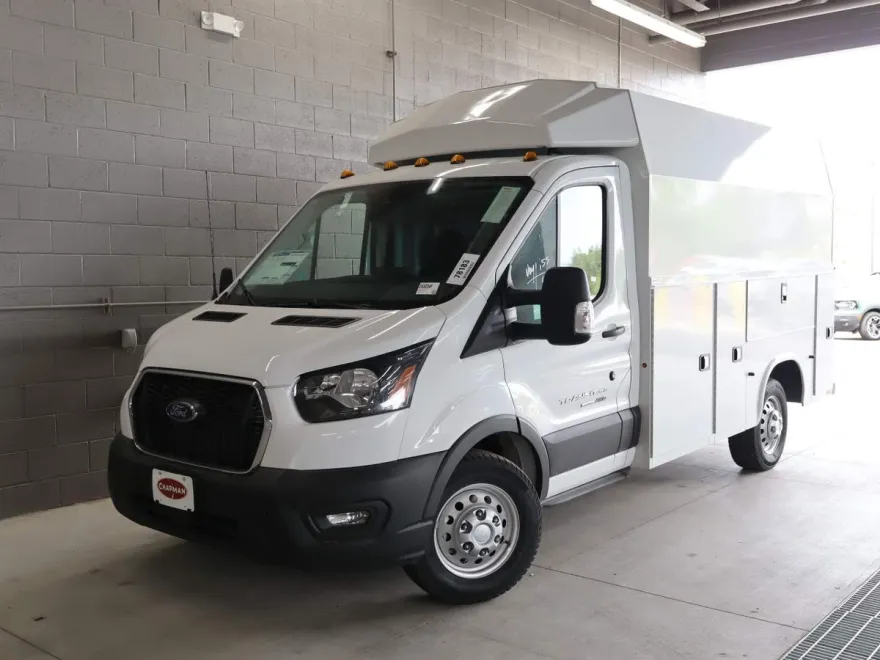 2024 Ford Transit Cutaway Chassis photo 1