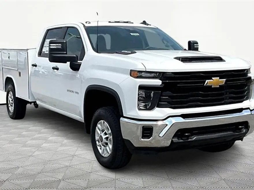 2025 Chevrolet Silverado 2500HD photo 1