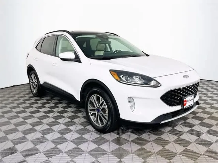2022 Ford Escape SEL photo 1