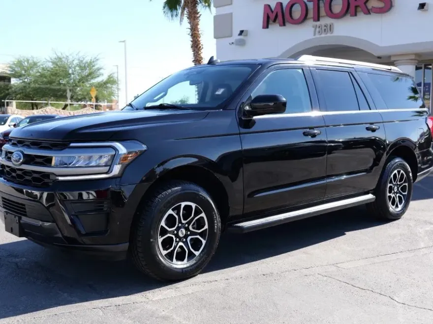 2024 Ford Expedition MAX XLT photo 1