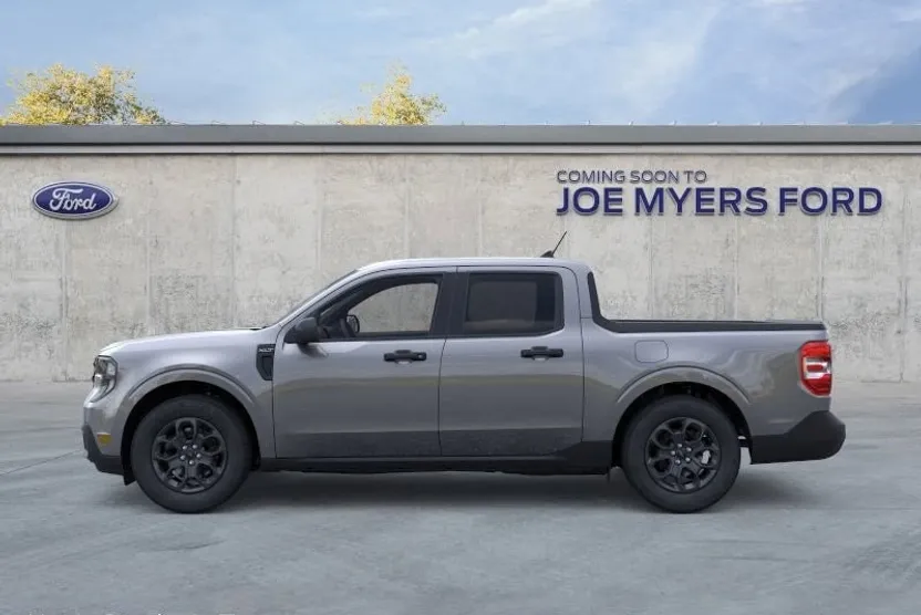 2025 Ford Maverick XLT photo 1