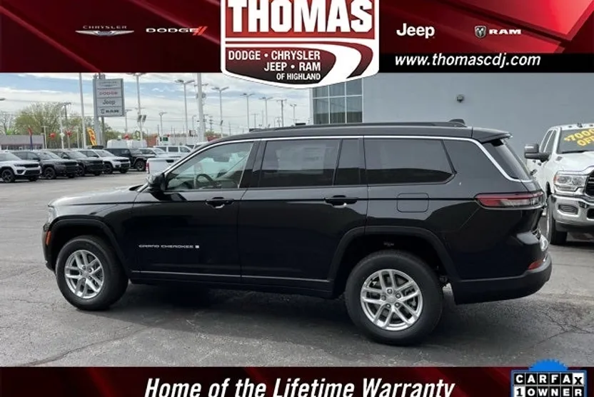 2025 Jeep Grand Cherokee Laredo photo 1