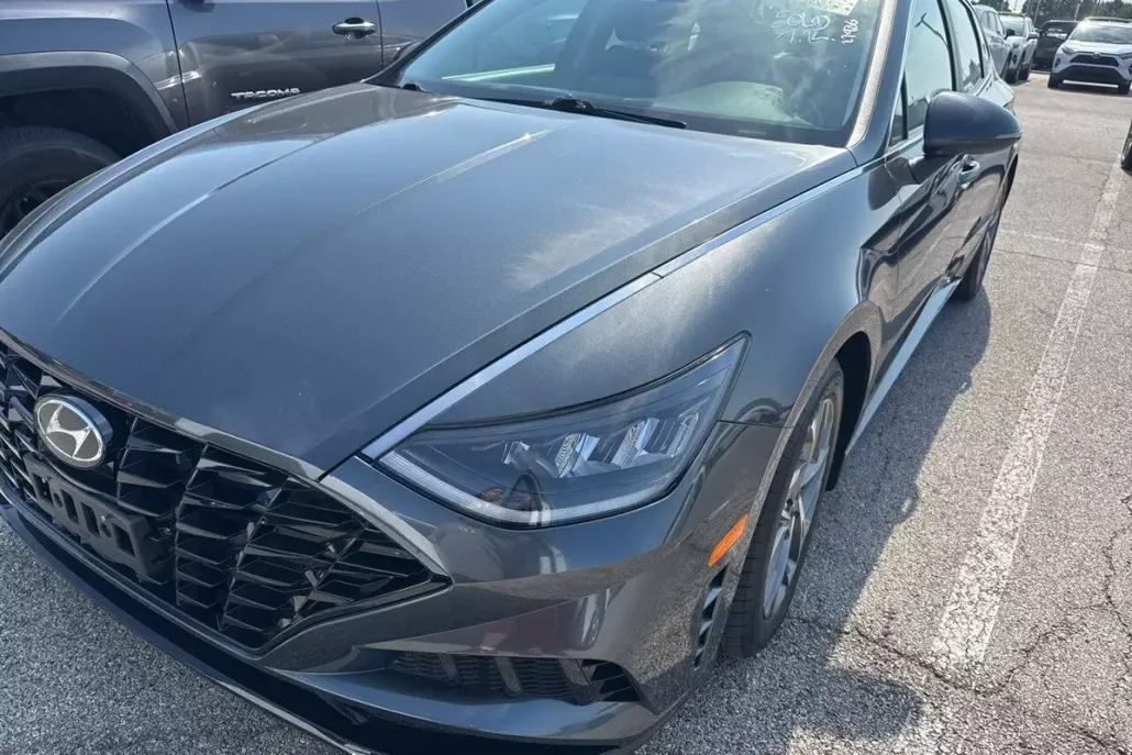 2022 Hyundai Sonata SEL photo 1