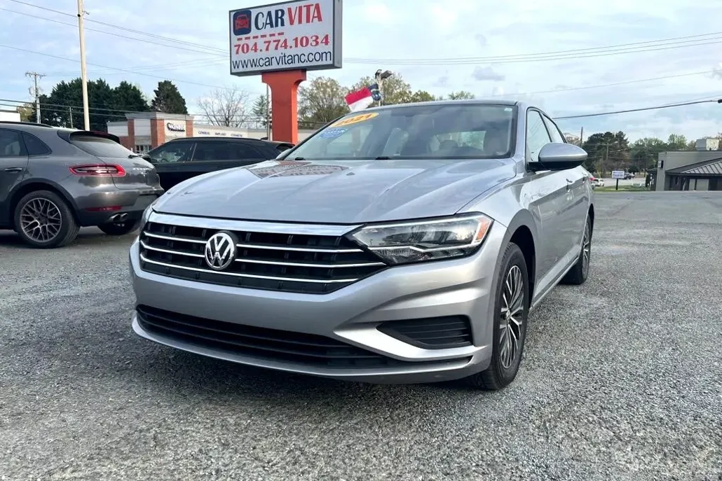 2021 Volkswagen Jetta SE photo 1