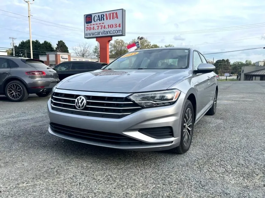 2021 Volkswagen Jetta SE photo 1