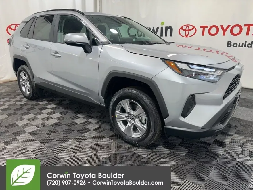 2025 Toyota RAV4 XLE photo 1