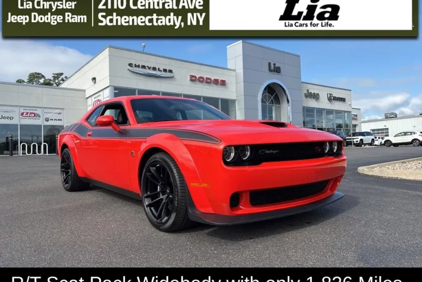 2023 Dodge Challenger R/T Scat Pack Widebody photo 1