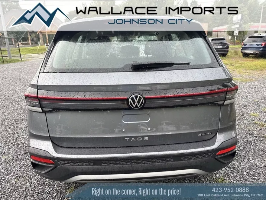 2025 Volkswagen Taos S photo 1