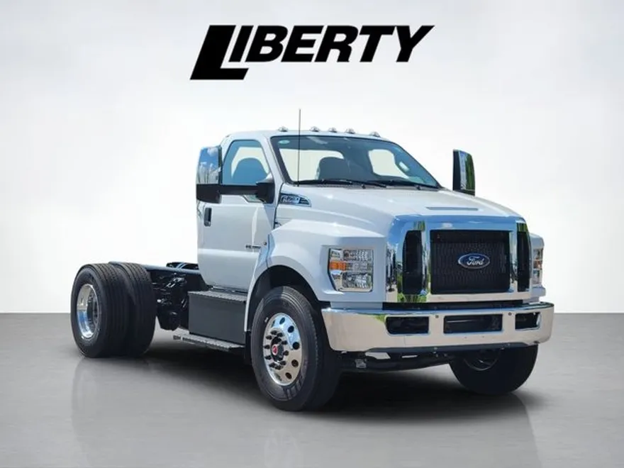 2025 Ford F-750 photo 1