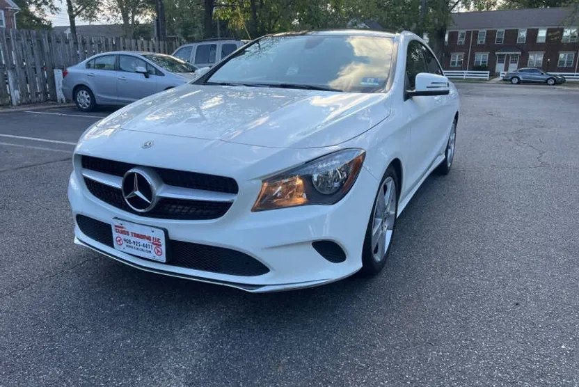 2018 Mercedes Benz CLA 250 4MATIC photo 1