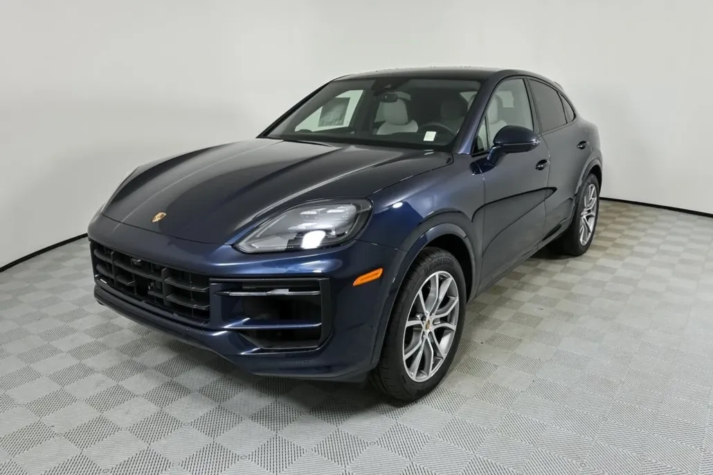 2025 Porsche Cayenne Coupe photo 1