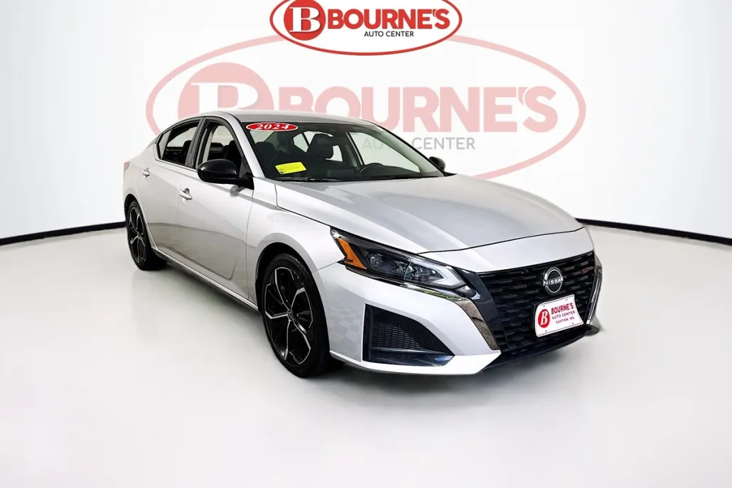 2024 Nissan Altima 2.5 SR photo 1