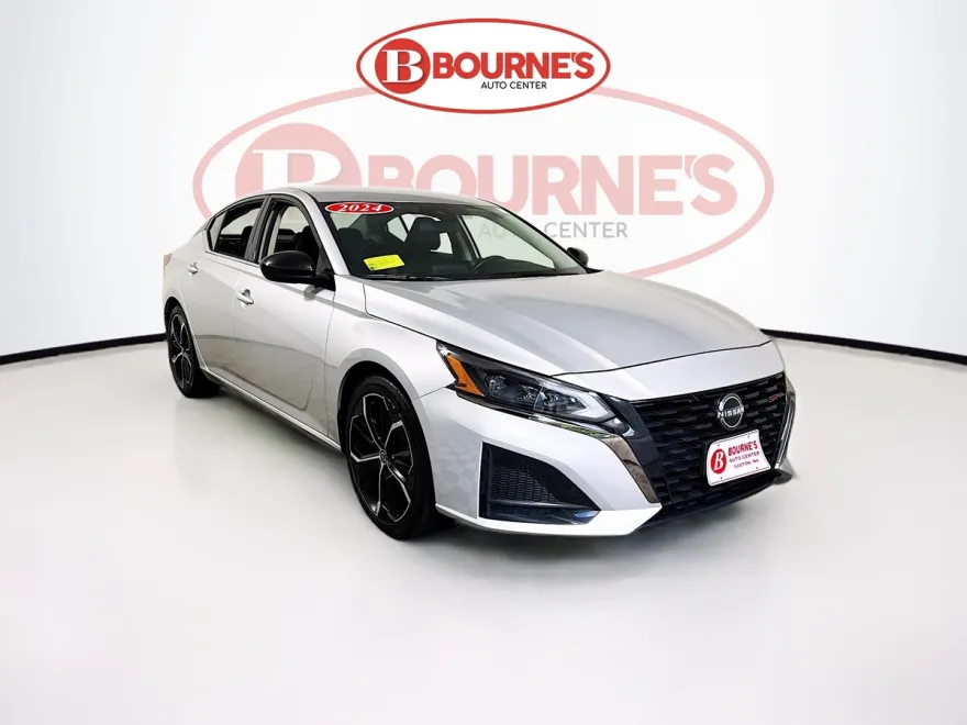 2024 Nissan Altima 2.5 SR photo 1