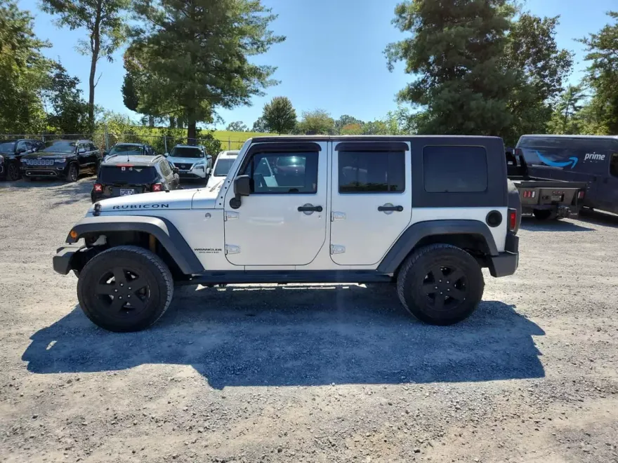 2010 Jeep Wrangler Unlimited Rubicon photo 1