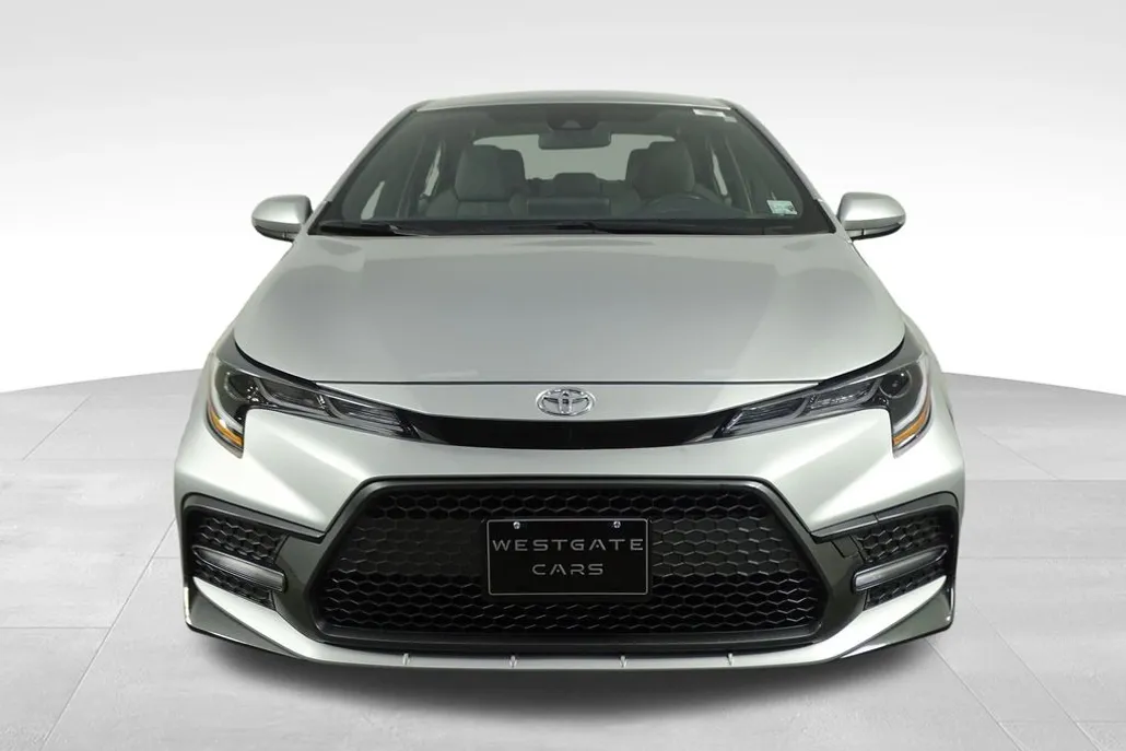 2022 Toyota Corolla SE photo 1