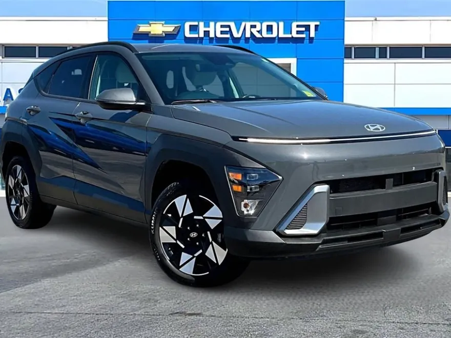 2025 Hyundai Kona SEL photo 1