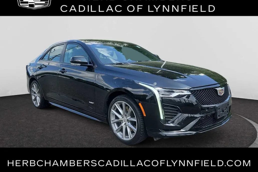 2022 Cadillac CT4 photo 1