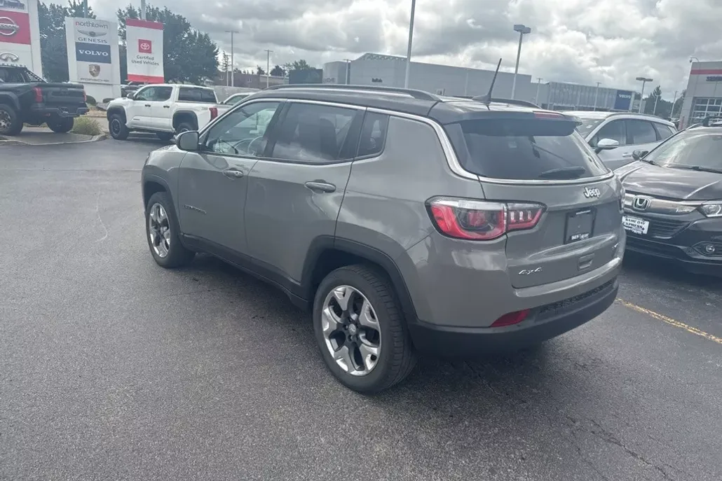 2019 Jeep Compass Limited photo 1