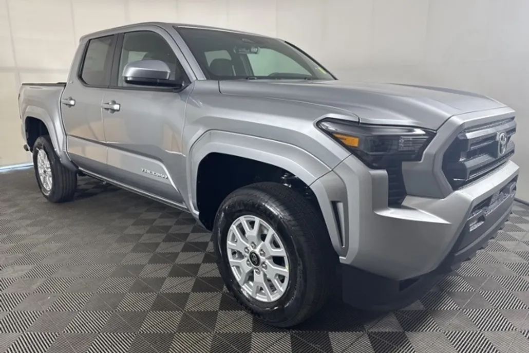 2025 Toyota Tacoma SR5 Double Cab photo 1