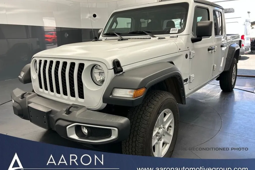 2023 Jeep Gladiator Sport S photo 1