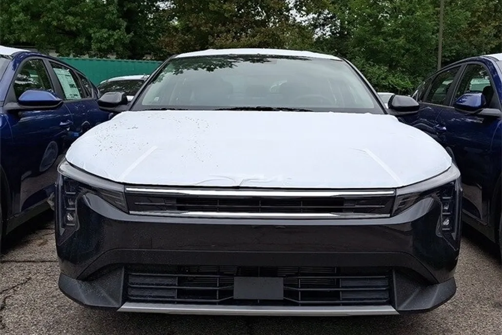 2025 Kia K4 EX photo 1