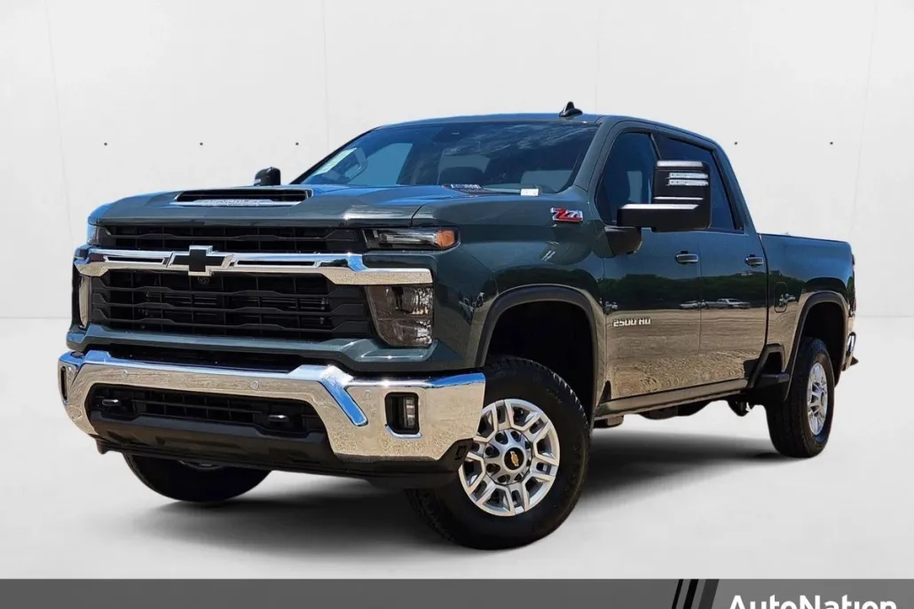 2025 Chevrolet Silverado 2500HD LT photo 1