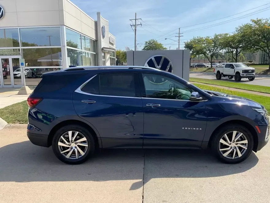 2023 Chevrolet Equinox Premier photo 1