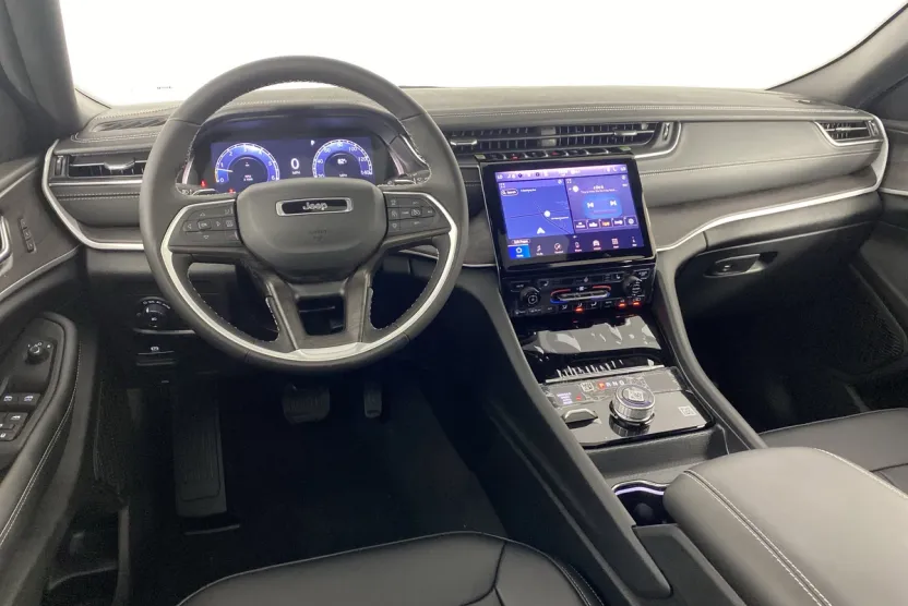 2025 Jeep Grand Cherokee Limited photo 1
