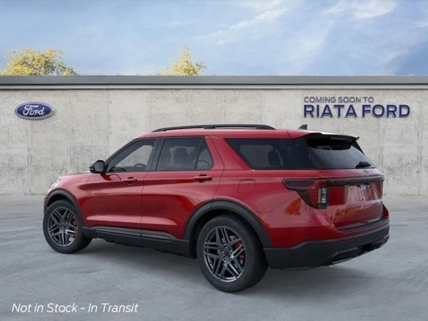 2025 Ford Explorer ST-Line photo 1