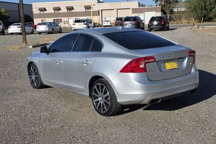 2014 Volvo S60 T5 AWD photo 1