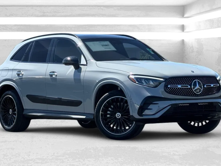 2025 Mercedes Benz GLC 300 4MATIC photo 1