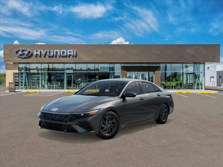 2025 Hyundai Elantra Hybrid photo 1