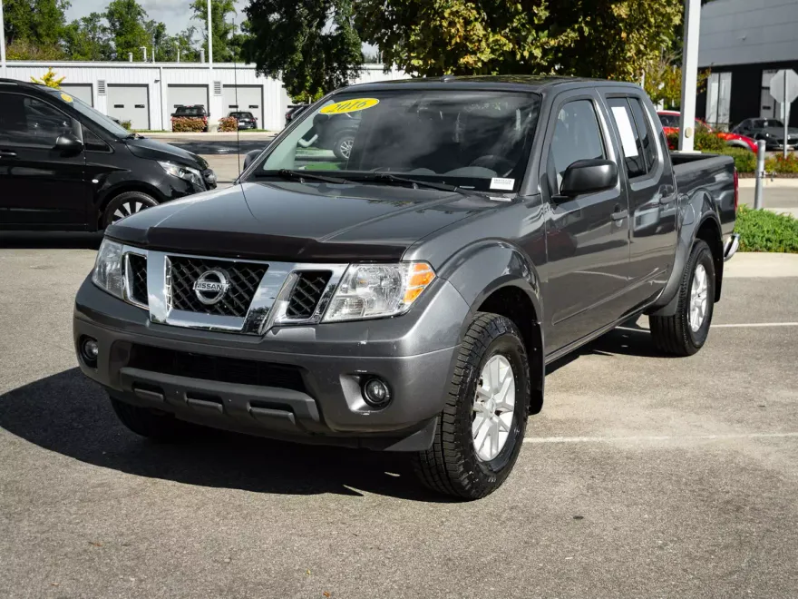 2016 Nissan Frontier SV photo 1