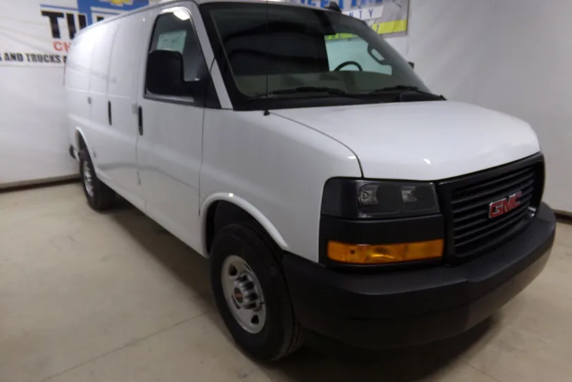 2025 Gmc Savana Cargo 2500 photo 1