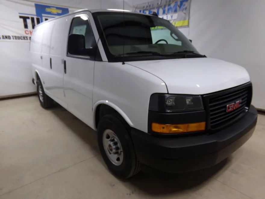 2025 Gmc Savana Cargo 2500 photo 1