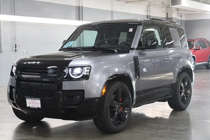 2023 Land Rover Defender X photo 1