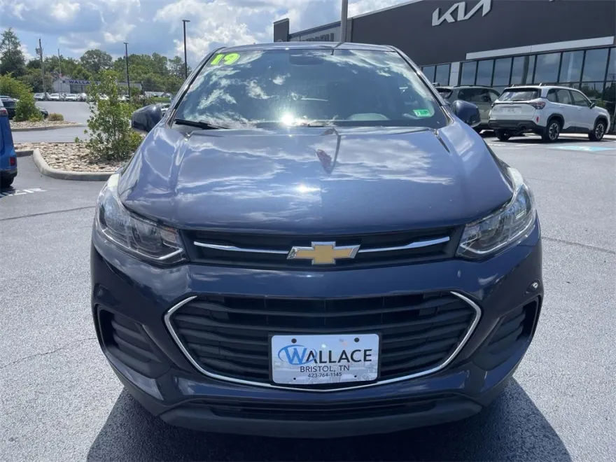 2019 Chevrolet Trax LS photo 1